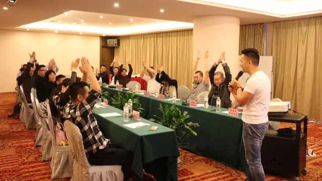 1478509539094058347.png 余龙.png