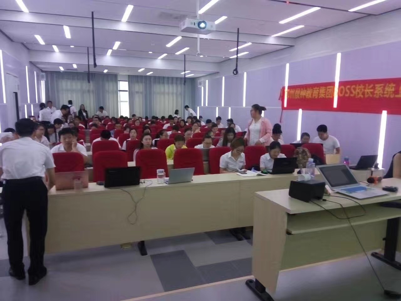 系统部署.jpg 系统部署.jpg